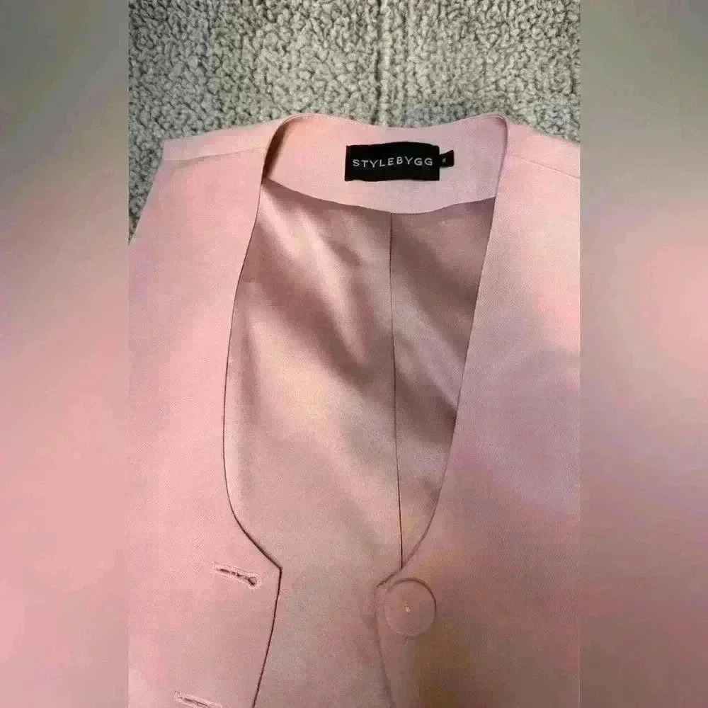 Cropped blazer pink vest with button-up and faux pockets - Picture 7 of 7